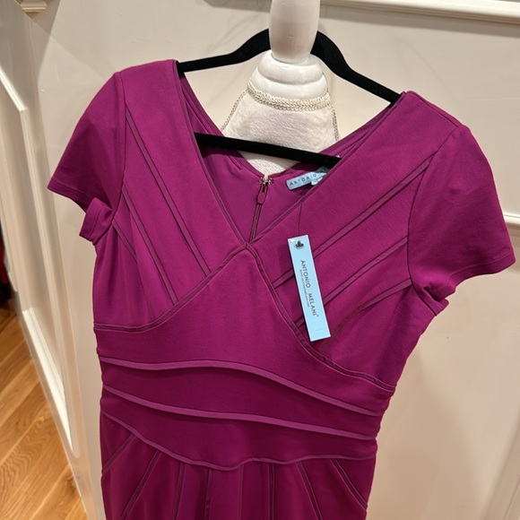 Purple plum fitted dress with thick knit and structured design - Picture 2 of 7